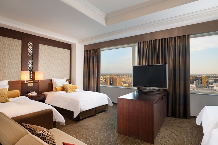 Room 4 of 96