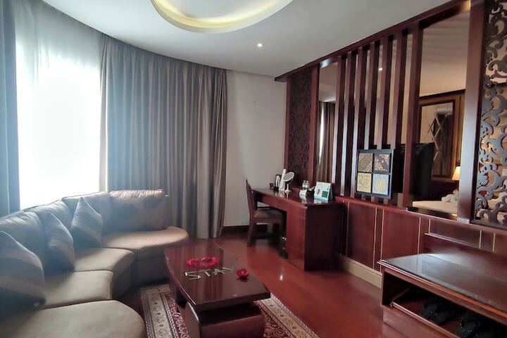 Room 30 of 72