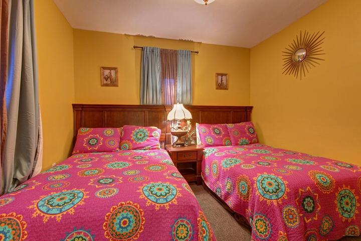 Room 15 of 108