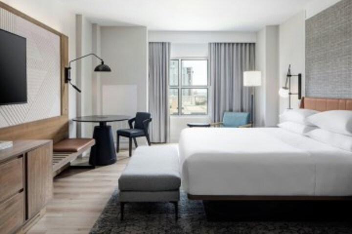 Room 13 of 72