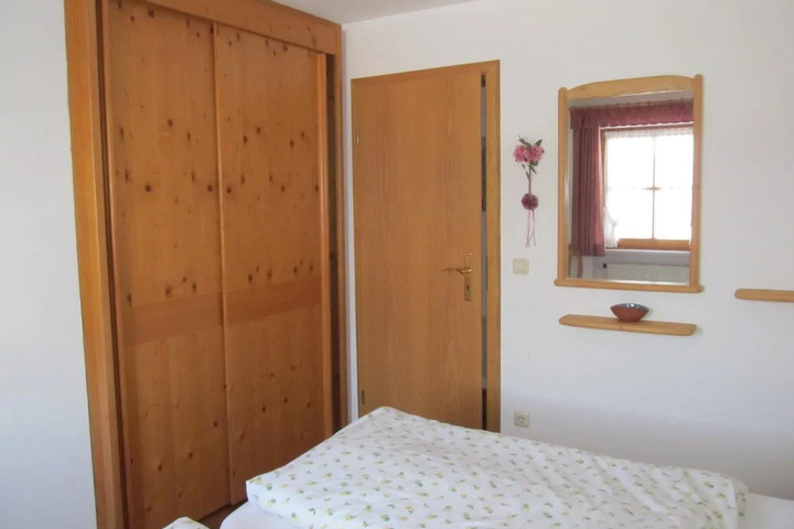 Room 3 of 18