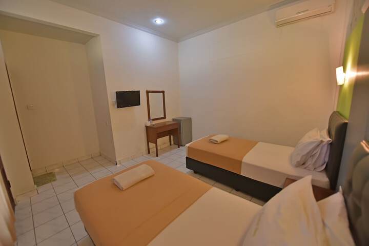 Room 18 of 73