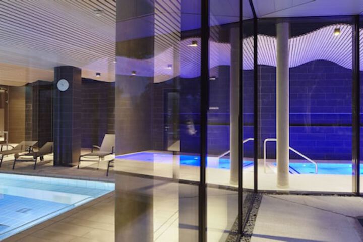 Hotel with Pool