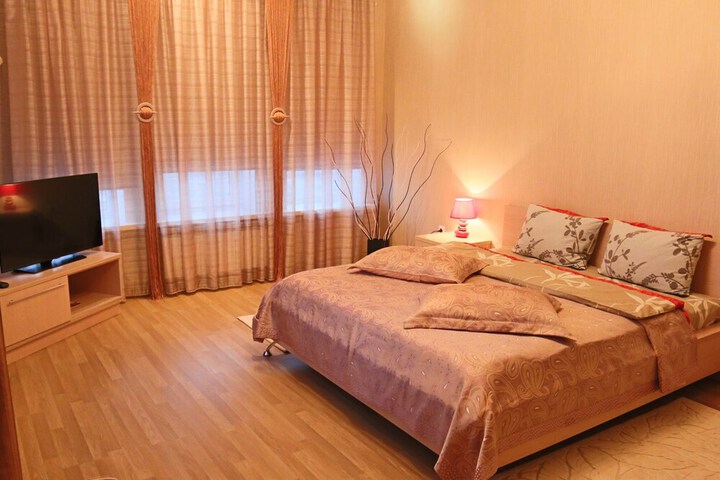 Room 2 of 37