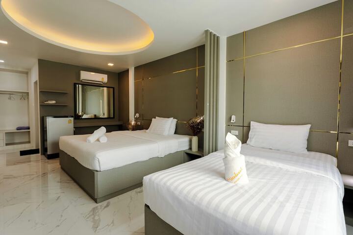 Room 34 of 154
