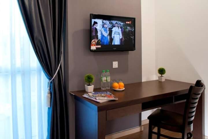 Room 18 of 48
