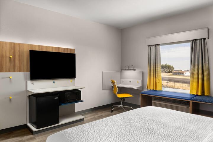 Room 6 of 40