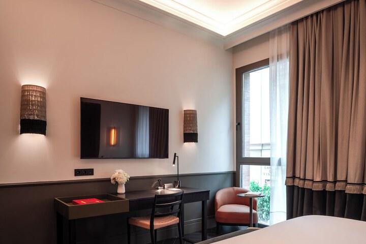 Room 3 of 24