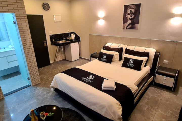 Room 29 of 68