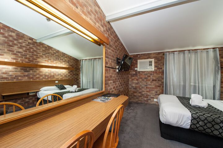 Room 40 of 72