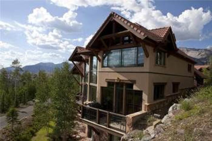Exterior of Pine Meadows by ResortQuest