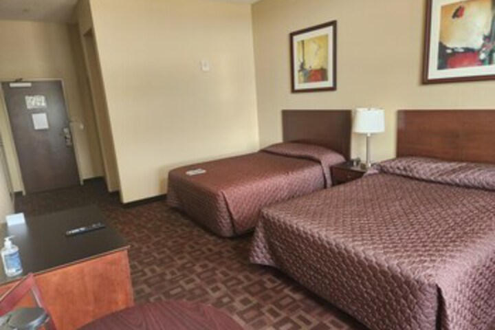 Room 4 of 48