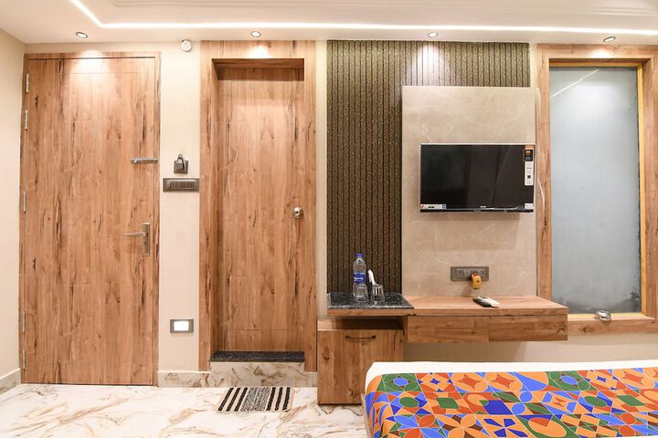 Room 25 of 43
