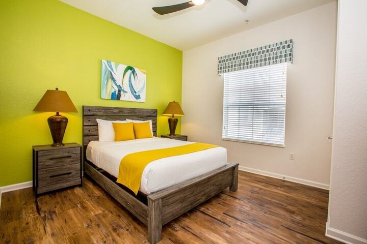 Room 12 of 141