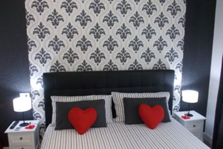 Room 10 of 30