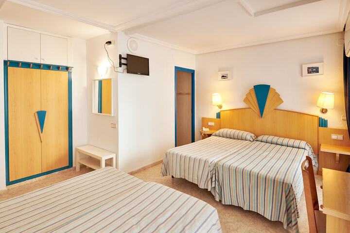 Room 4 of 38