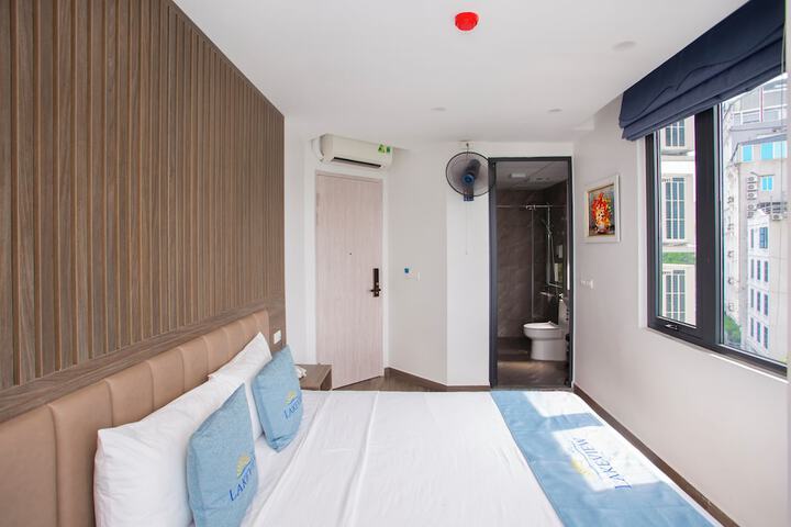 Room 12 of 75