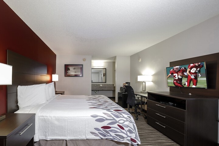 Room 5 of 25