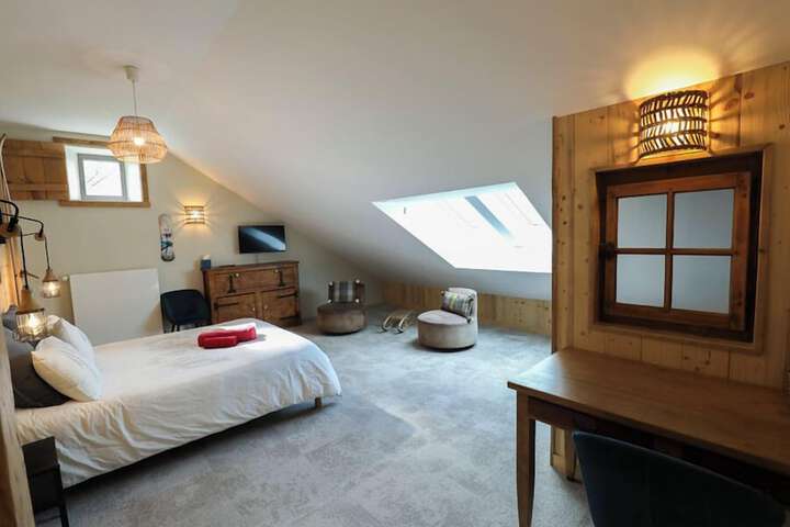 Room 27 of 51