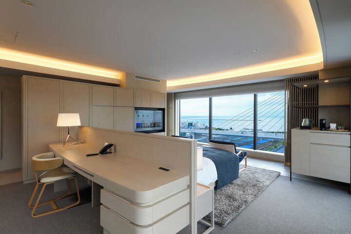 Room 25 of 121