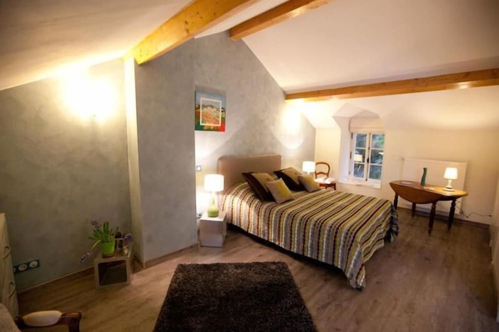 Room 4 of 24