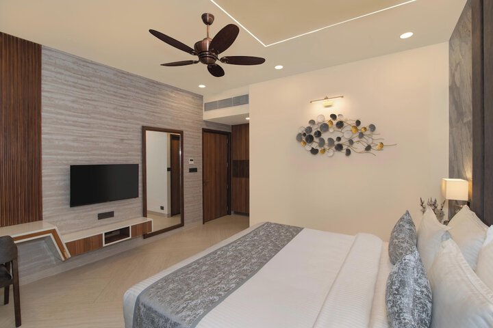 Room 12 of 72