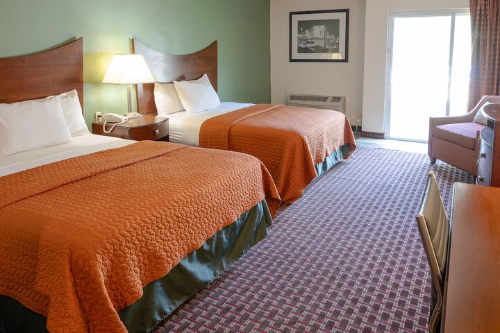 2 Double Beds (5 of 9)