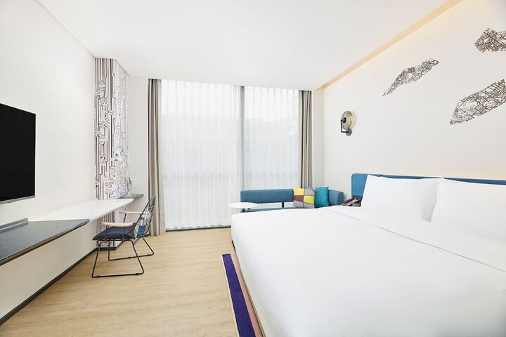 Room 6 of 41