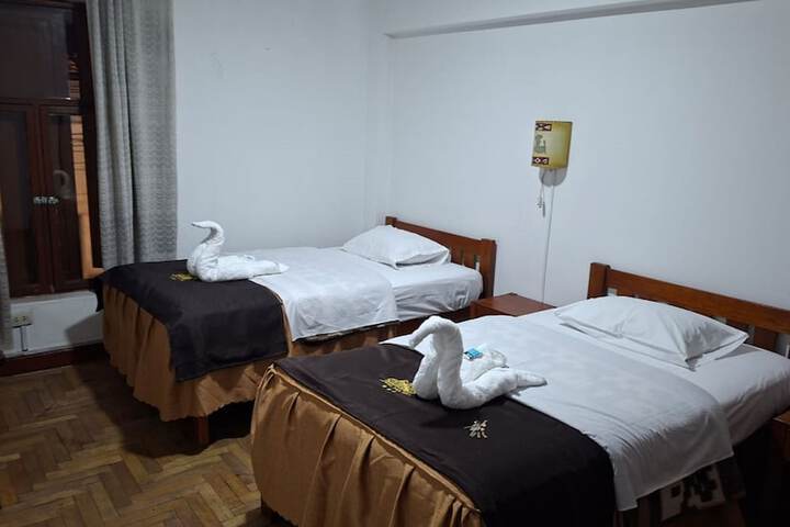 Room 9 of 34
