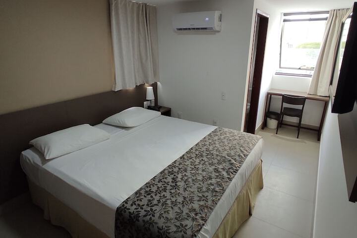 Room 8 of 15