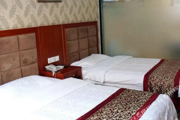 Chengdu Red Mansion Hotel