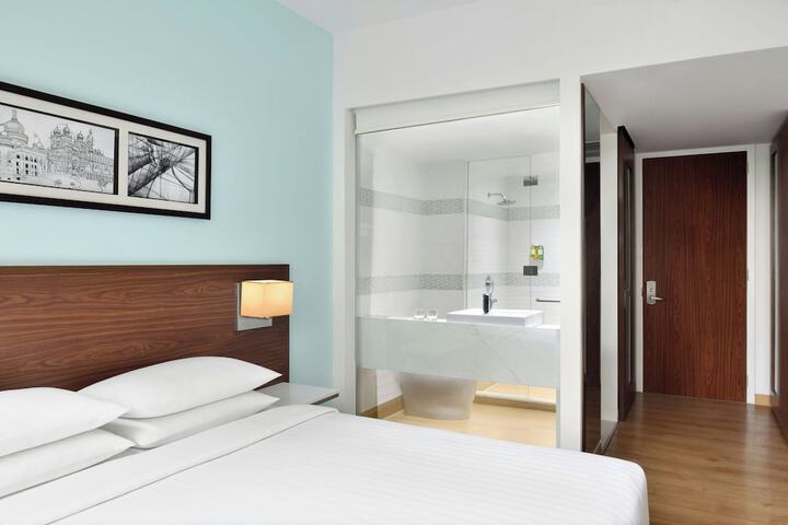 Room 8 of 42