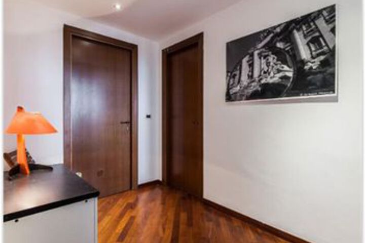 Room 21 of 33
