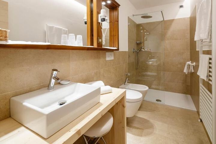 Bath Interior