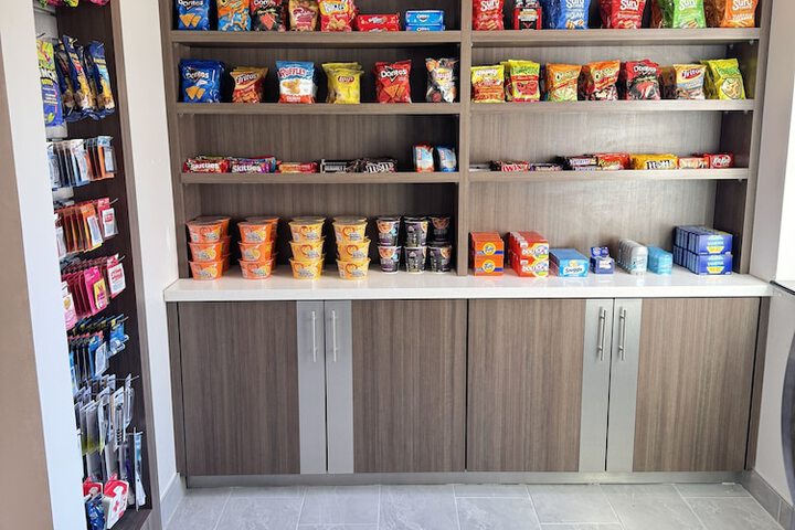 Snack bar