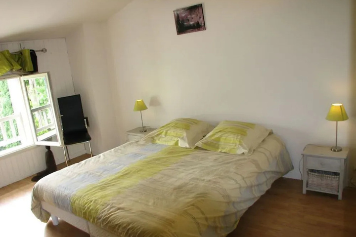 Room 6 of 26