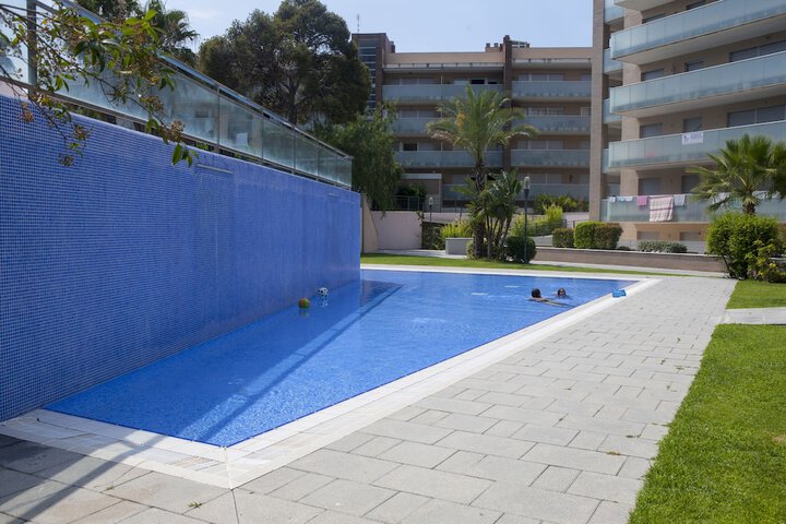 Hotel Pool