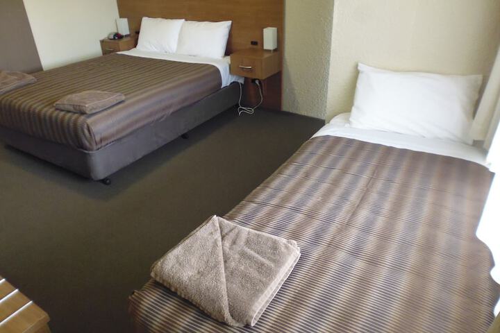 Room 7 of 43