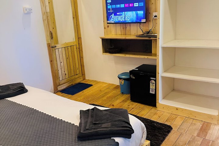 Room 11 of 22