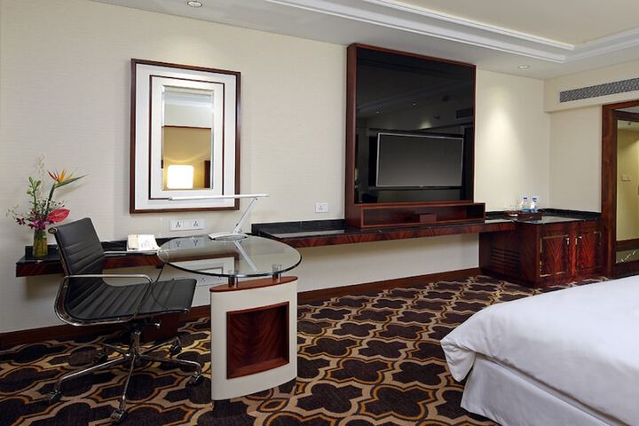 Room 13 of 71