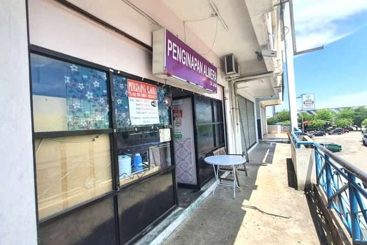 Hotel O Penginapan Almera