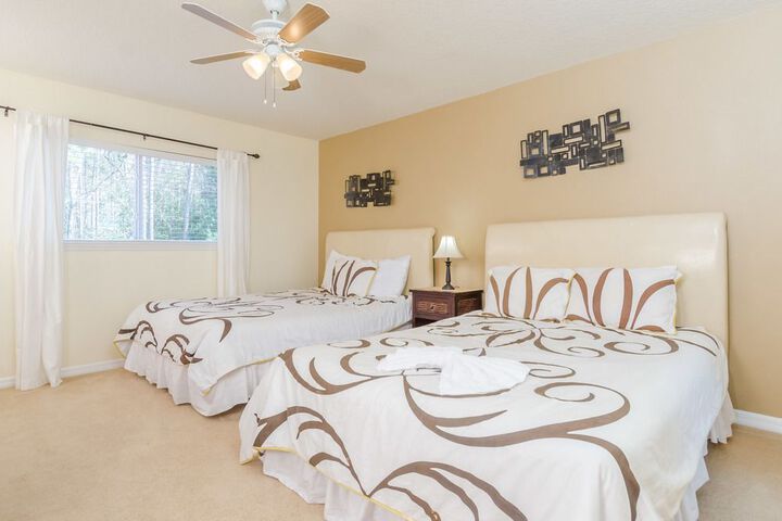 Room 5 of 195