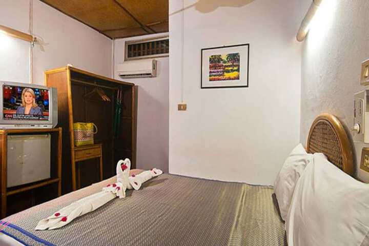 Room 9 of 52