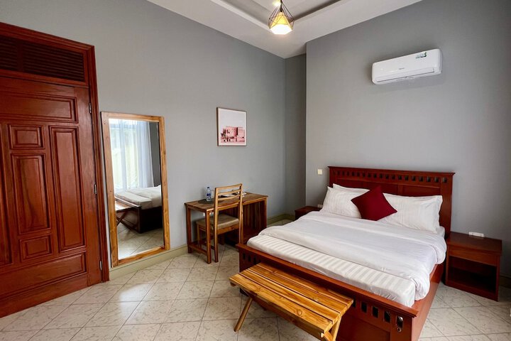Room 6 of 22