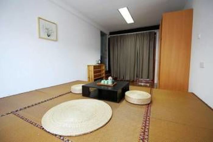 Room 32 of 58