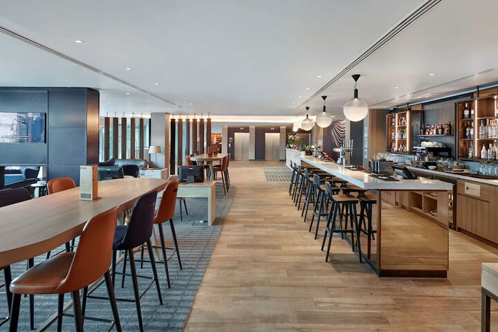 Entrance & Lobby