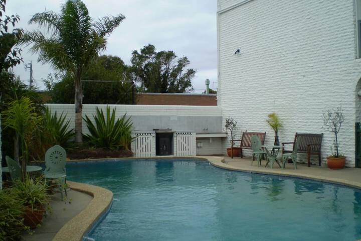 Hotel Pool