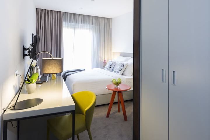Room 12 of 61