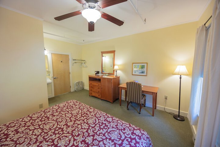 Room 67 of 103