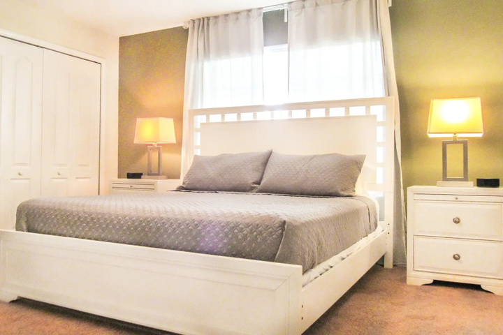 Room 6 of 17